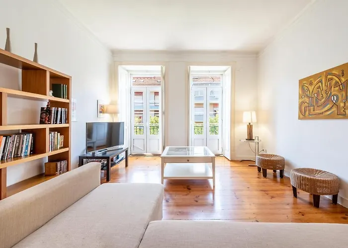 GuestReady - Family Home w Rooftop in Alcântara